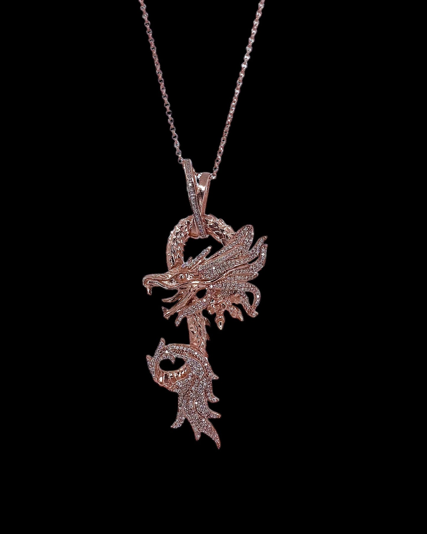 Beyaz Taşlı Rose Dragon Kolye