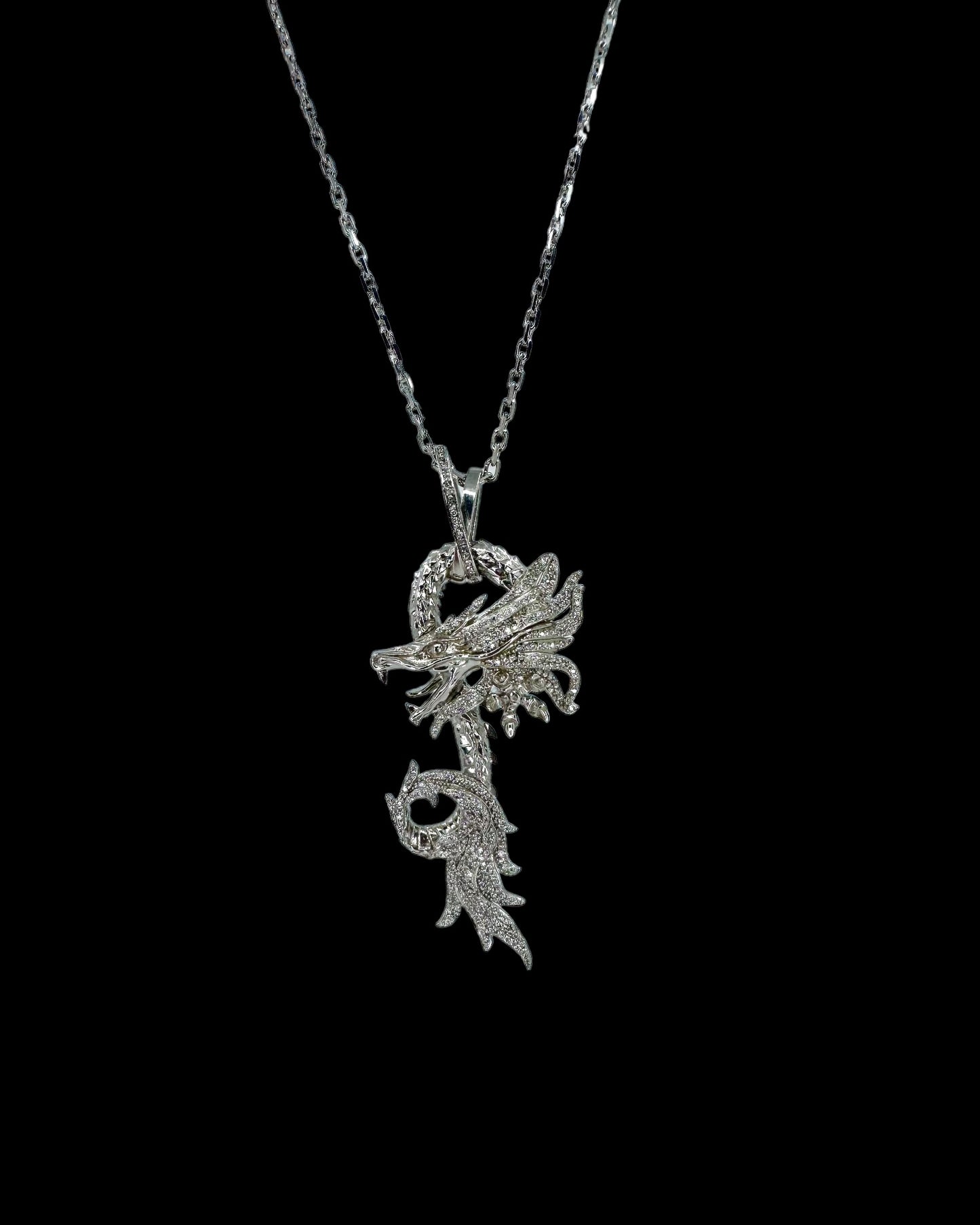 Beyaz Taşlı Silver Dragon Kolye