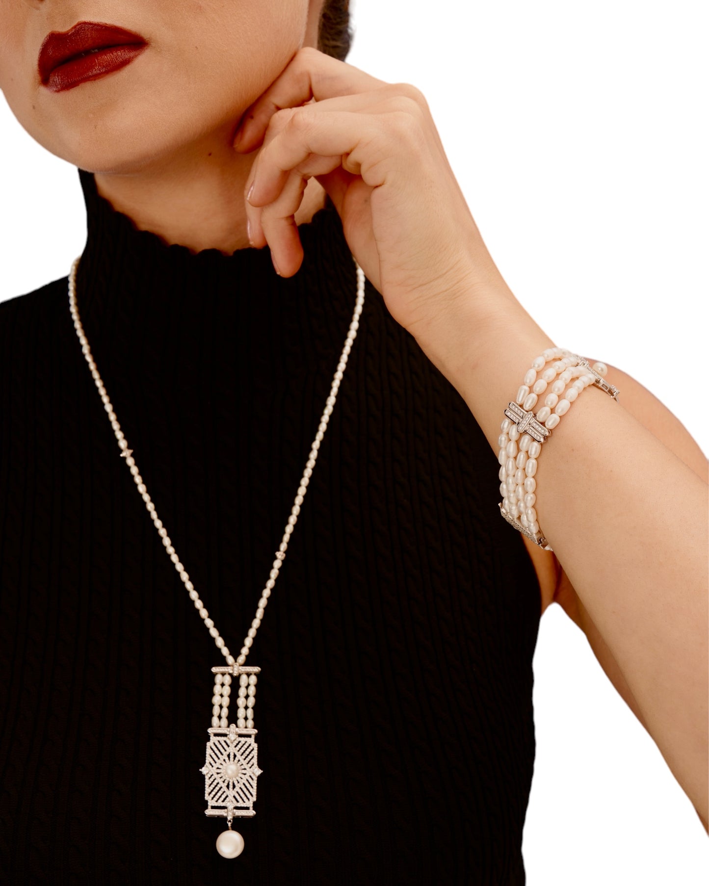 Zirconia Pearl Necklace