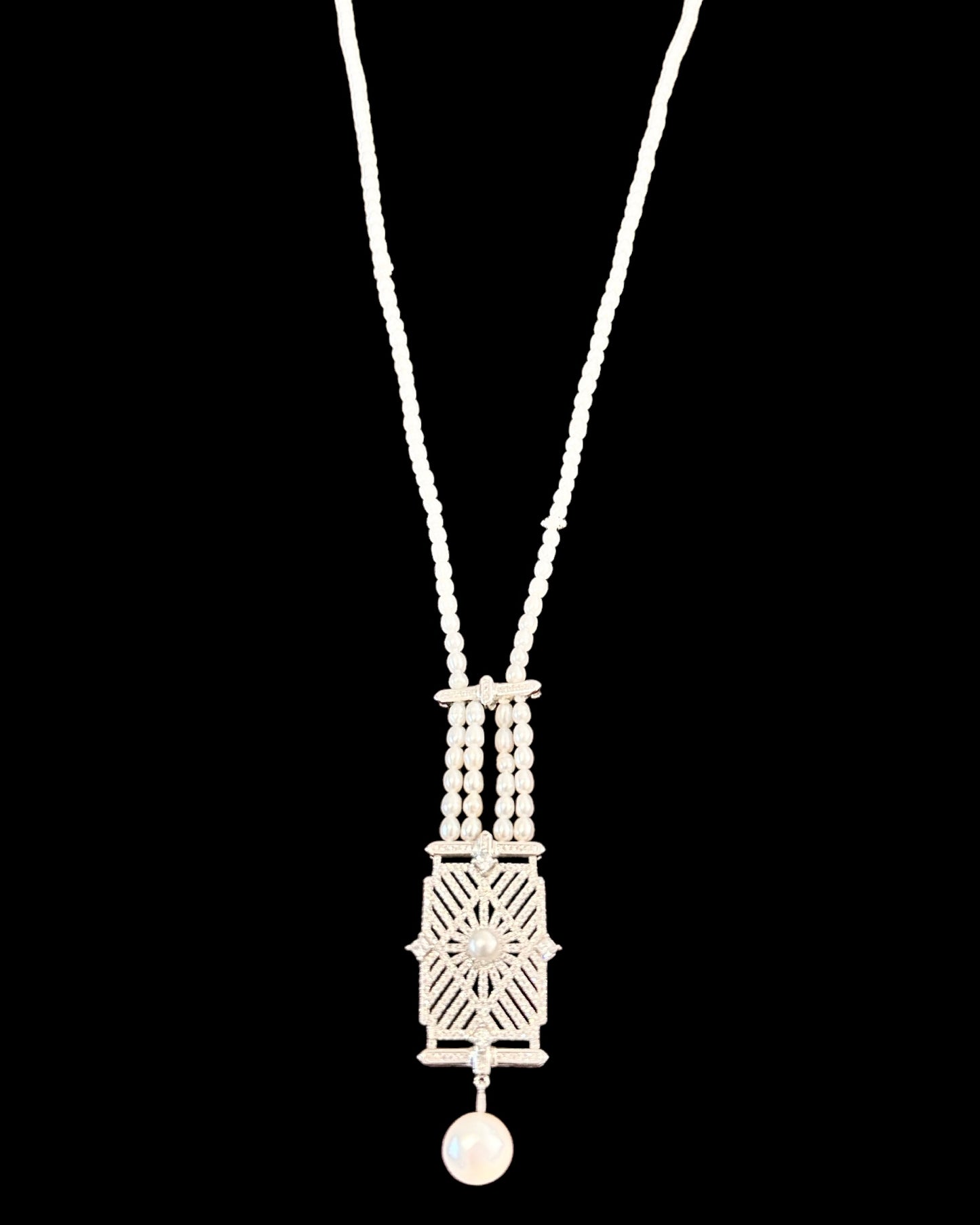Zirconia Pearl Necklace