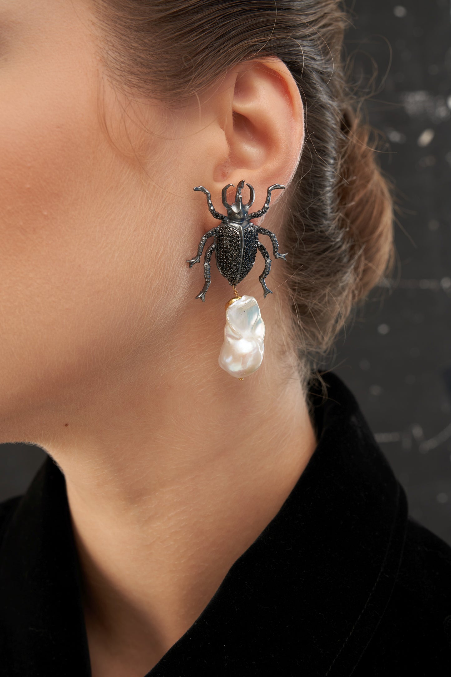 Barok İncili Gümüş Siyah Scarab Küpe