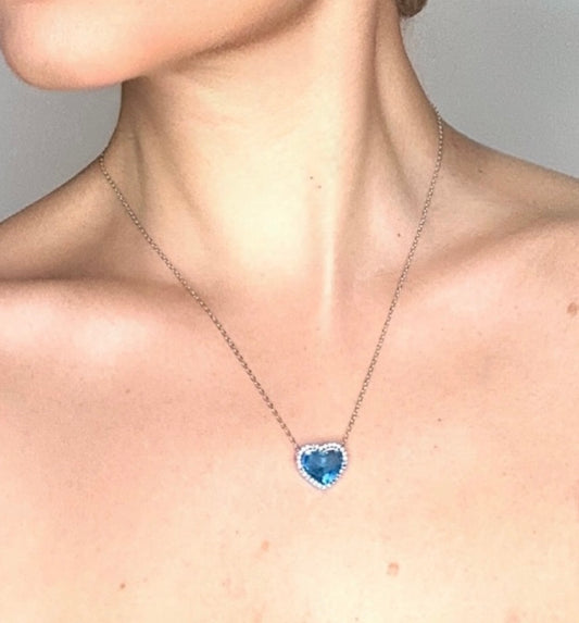 Okyanusun Kalbi Rose Kolye