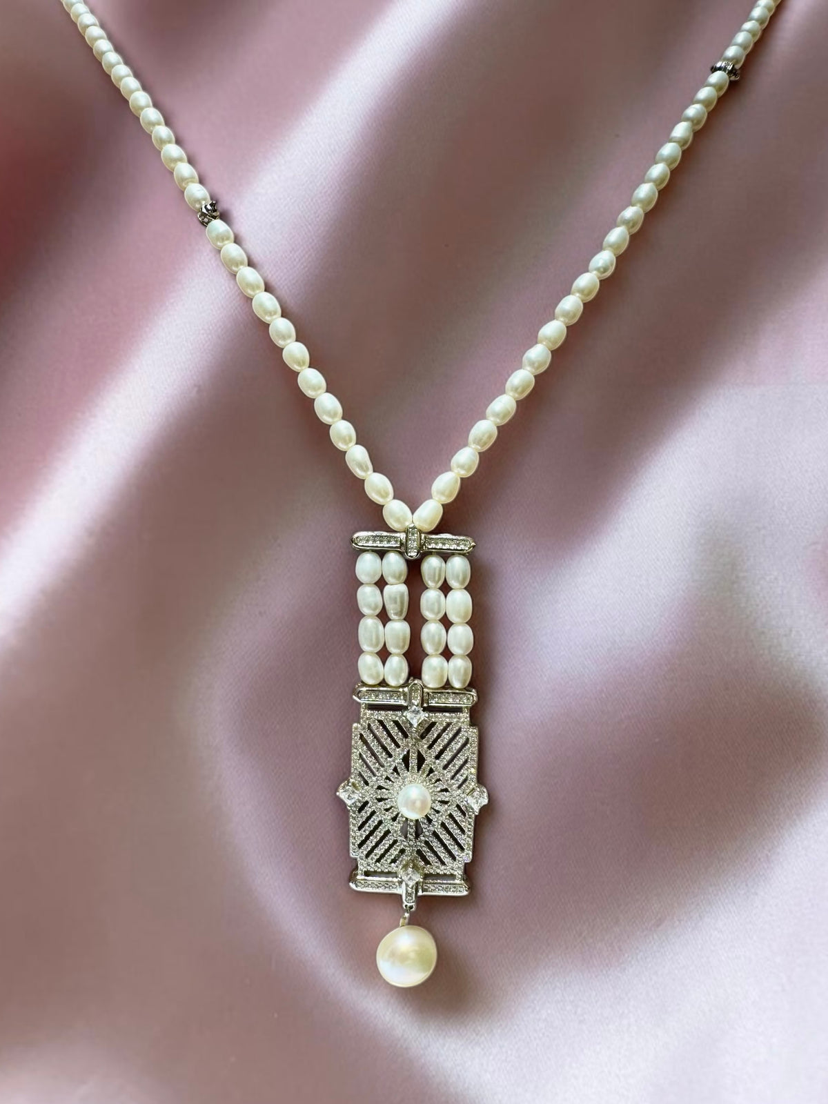 Diamond Pearl Necklace