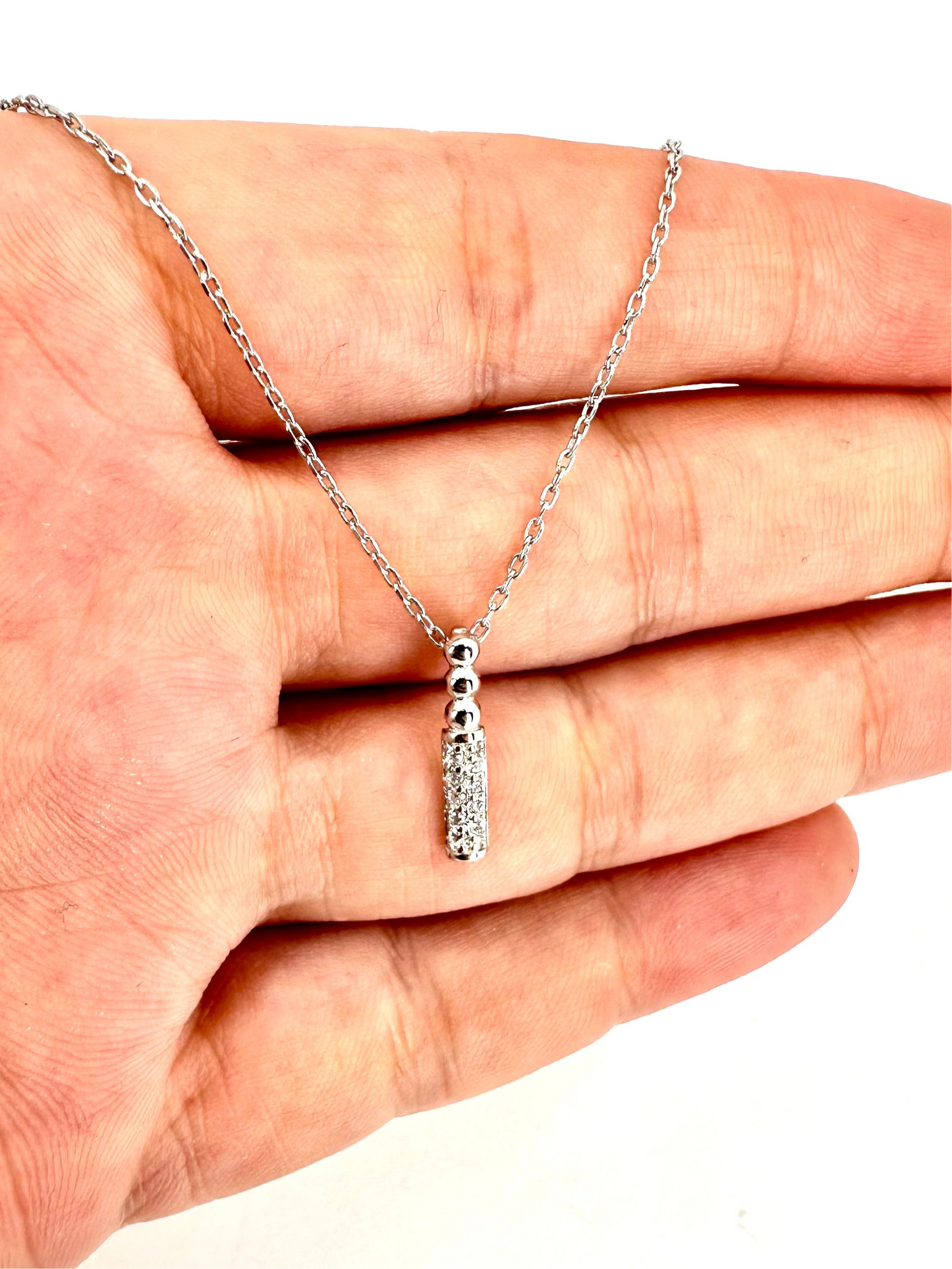 Stone-Embellished Minimal Bar Necklace