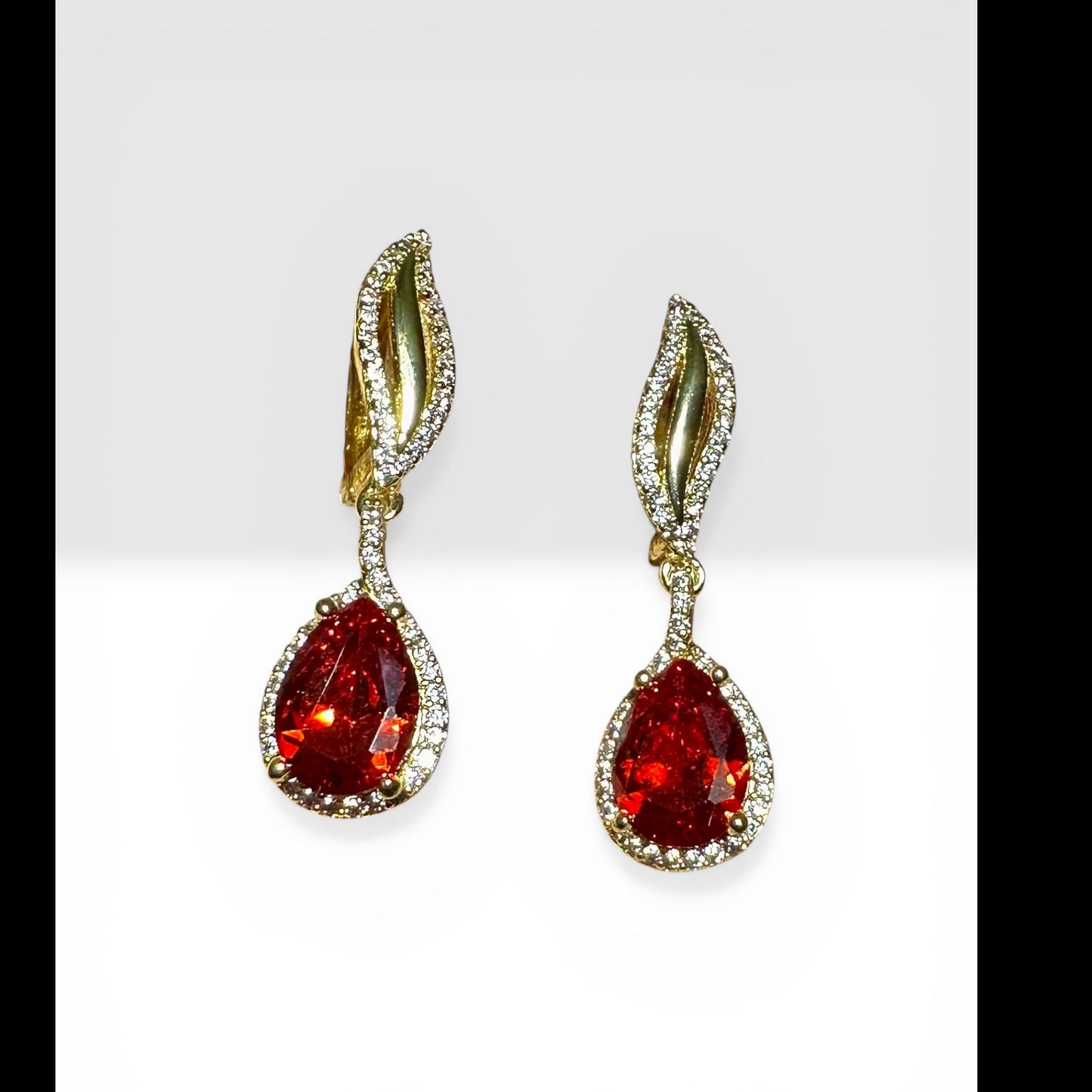 Halef Yıldız Kırmızı Küpe