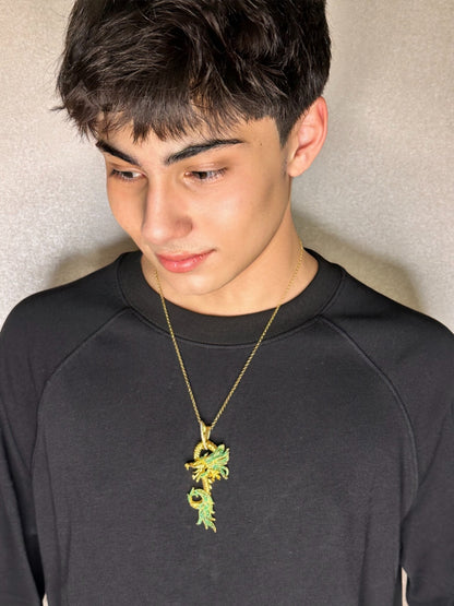 Yeşil Taşlı Gold Dragon Kolye