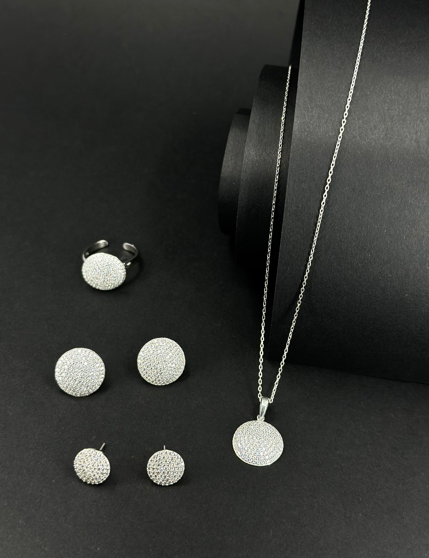 925 Ayar Gümüş Zirkon Taşlı Daire Set