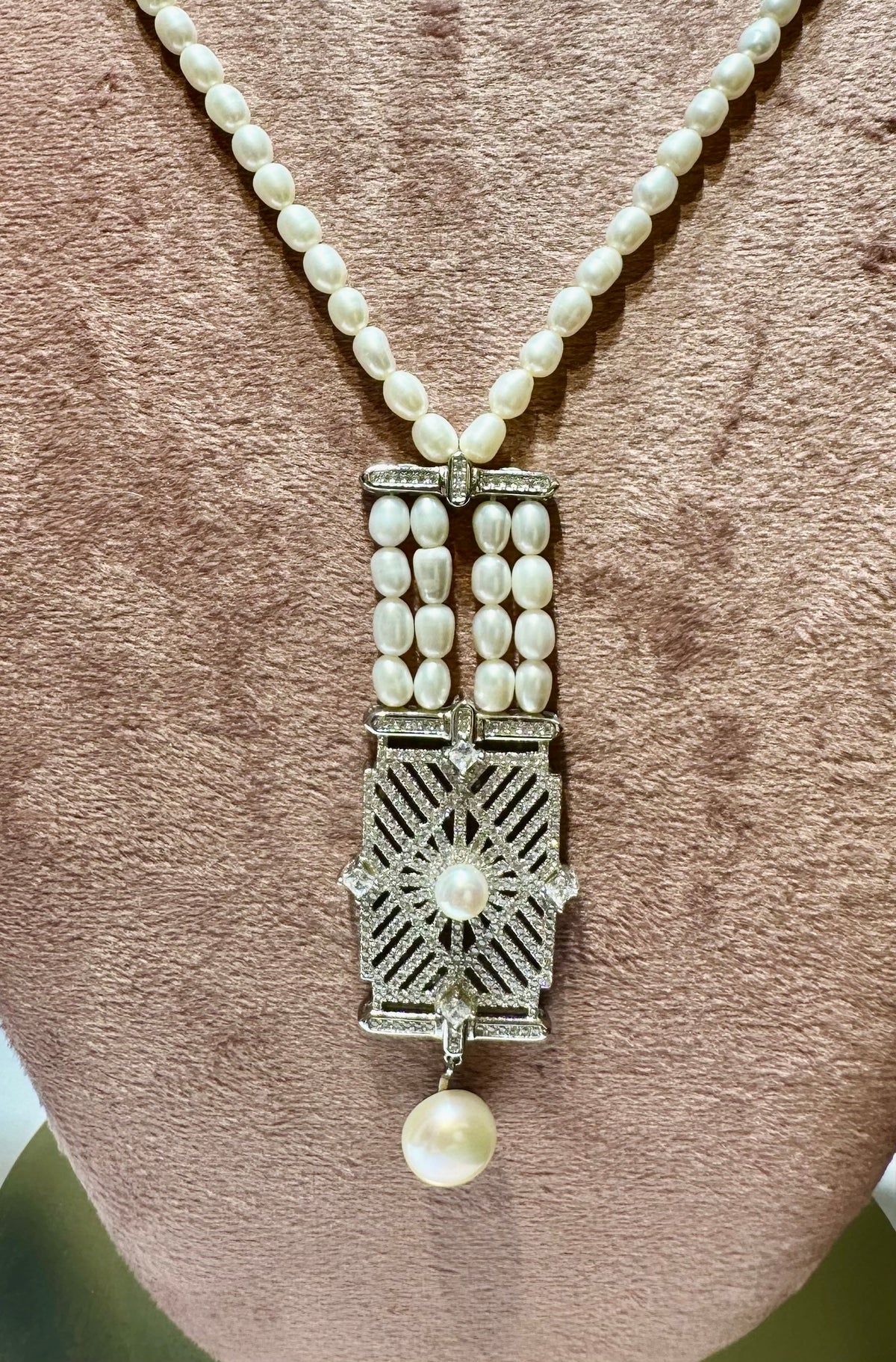 Diamond Pearl Necklace