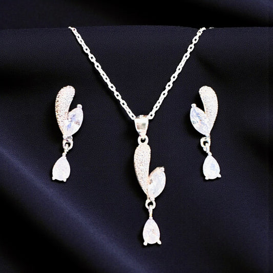 Aşkın Damlası Kolye Küpe Gümüş Set