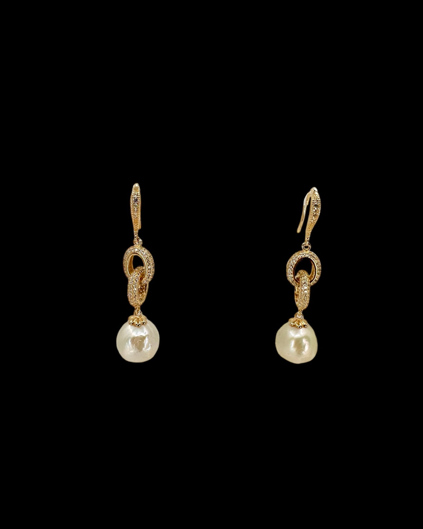 Gold Chain Pearl Earrings