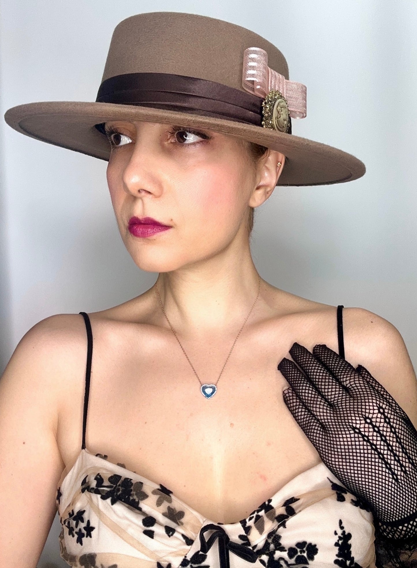 Okyanusun Kalbi Rose Kolye