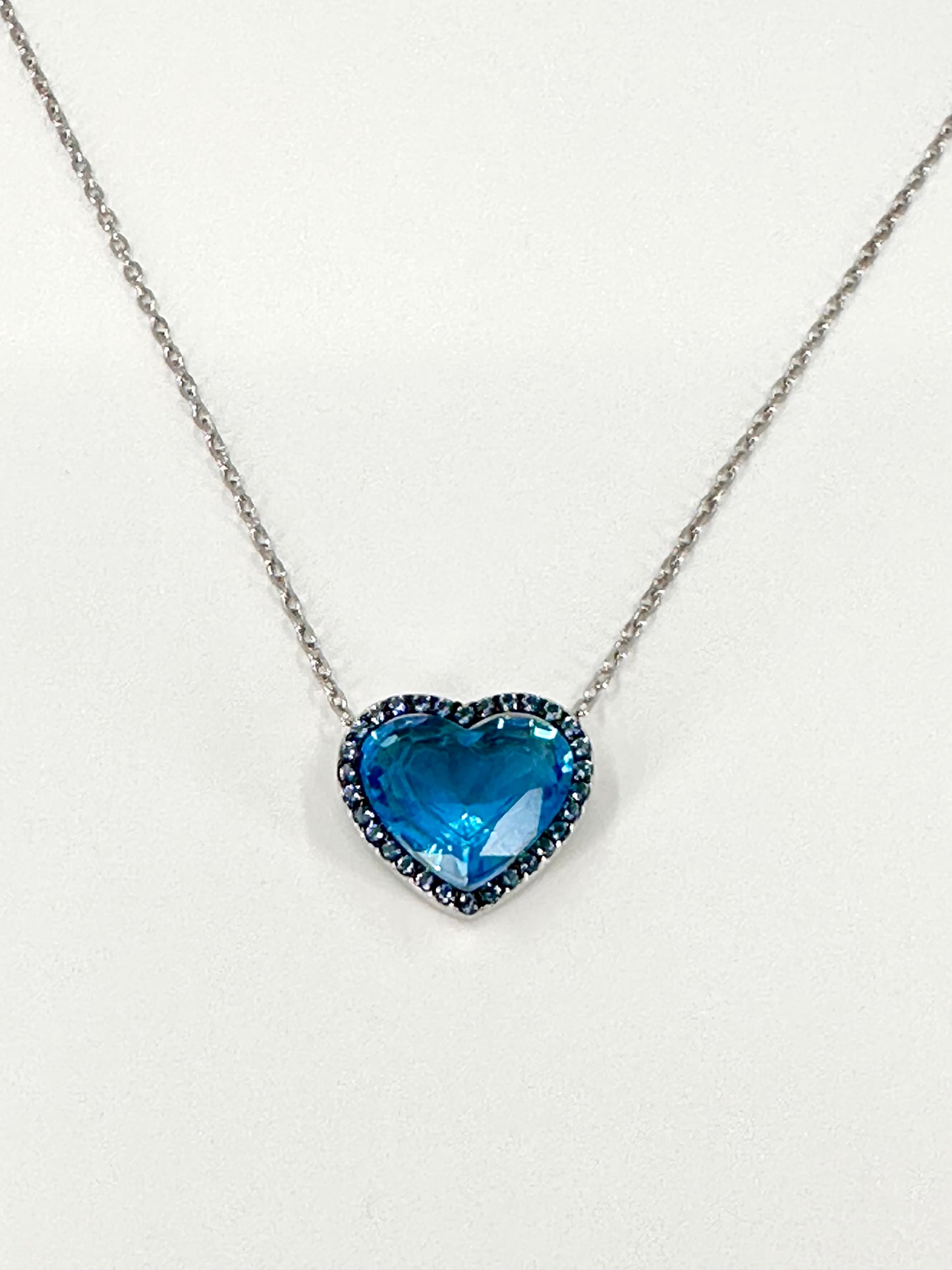 Okyanusun Kalbi Kolye