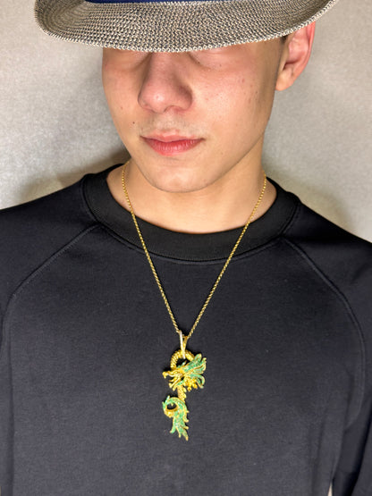 Yeşil Taşlı Gold Dragon Kolye